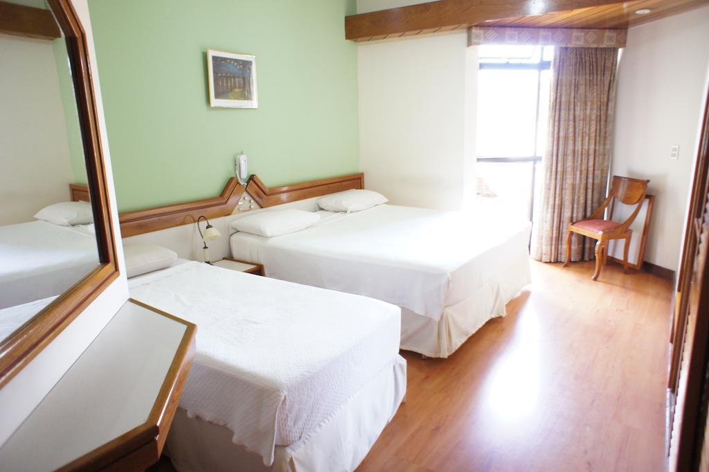 Hotel Solar Corte Real Sabara Phòng bức ảnh